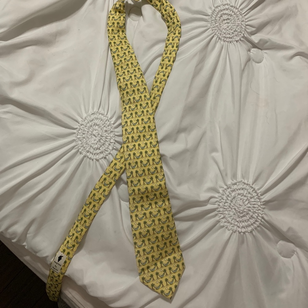 Vineyard Vines Tropical Tie Worn once